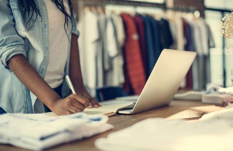 Retail job market losses